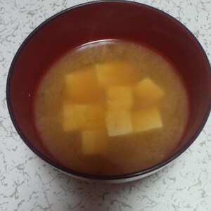 ‘和’を楽しむ！葱たっぷり・豆腐とわかめのお味噌汁